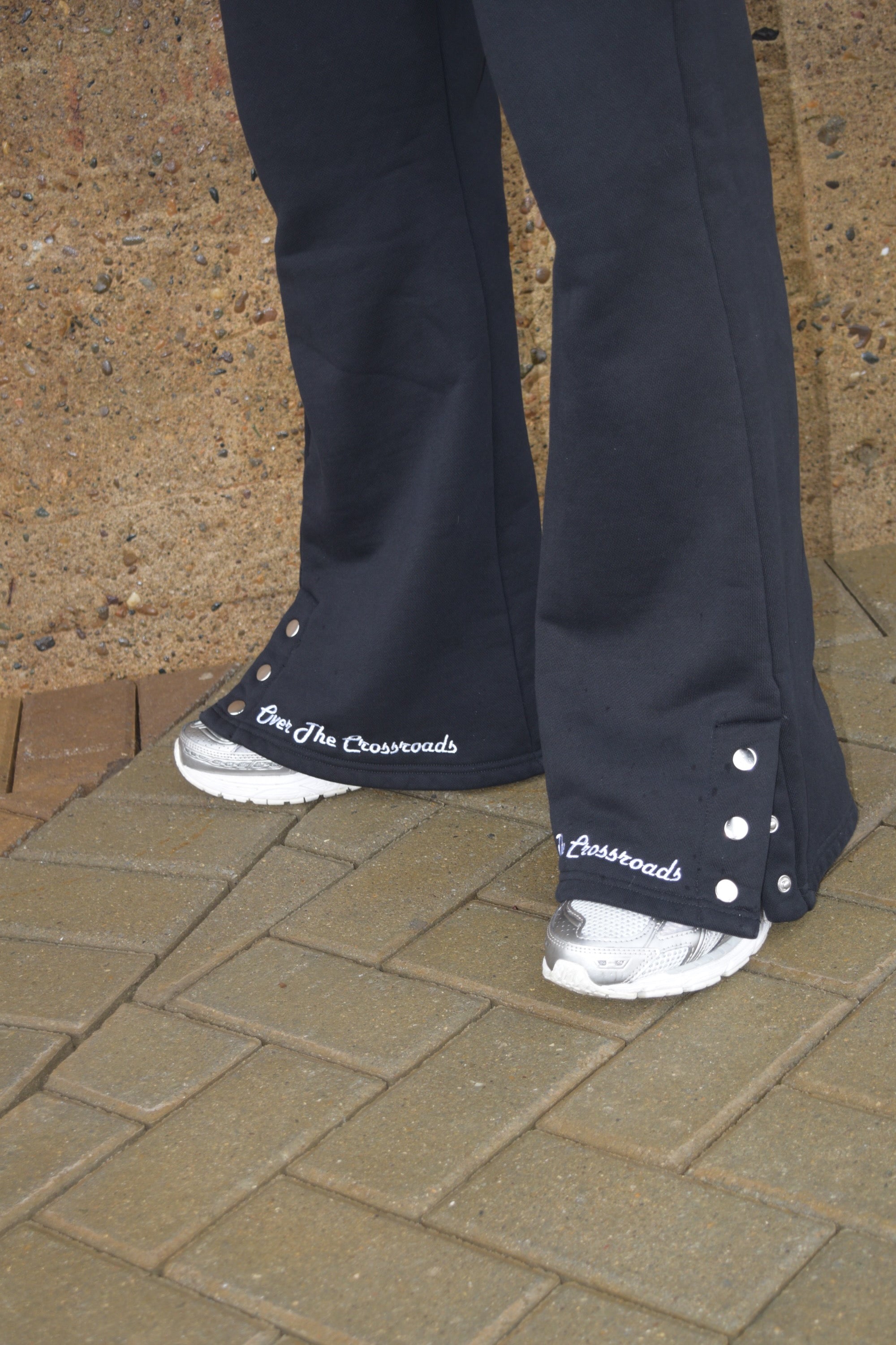 B&W Flared sweatpants