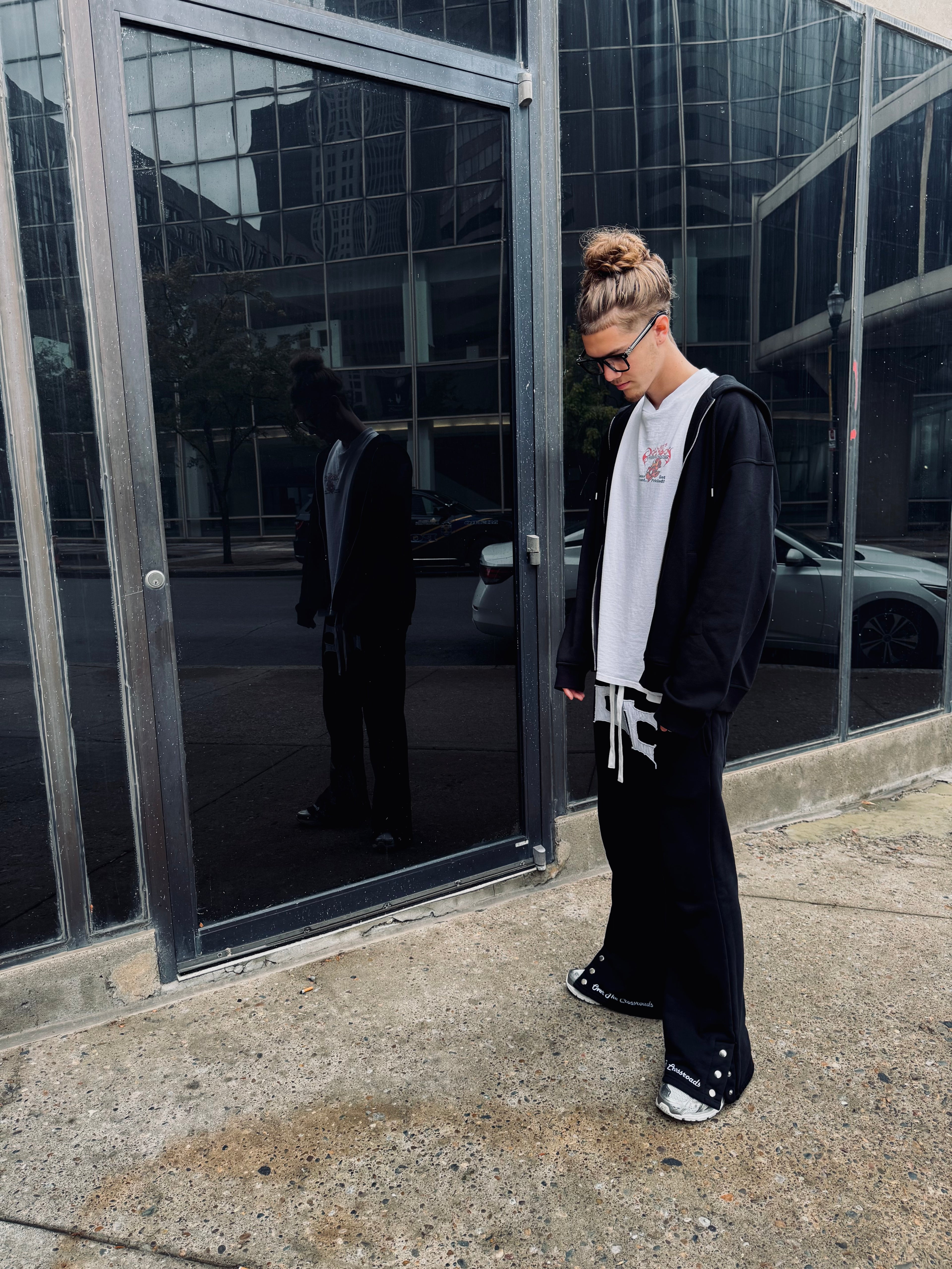 B&W Flared sweatpants